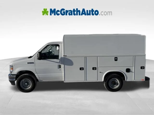 2026 Ford E-Series Cutaway Base - Photo 2