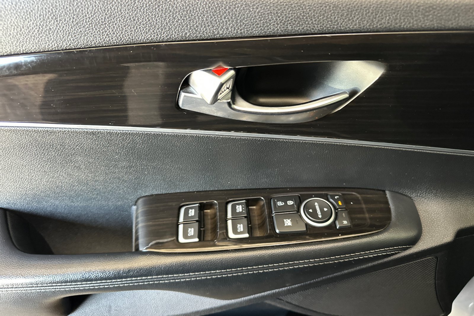 Used 2020 Silver Kia LX image 11