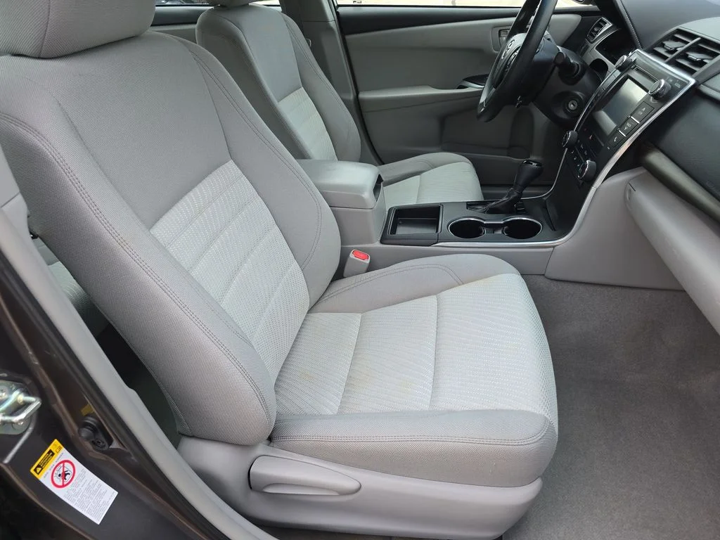 Used 2015 Gray Toyota LE image 38