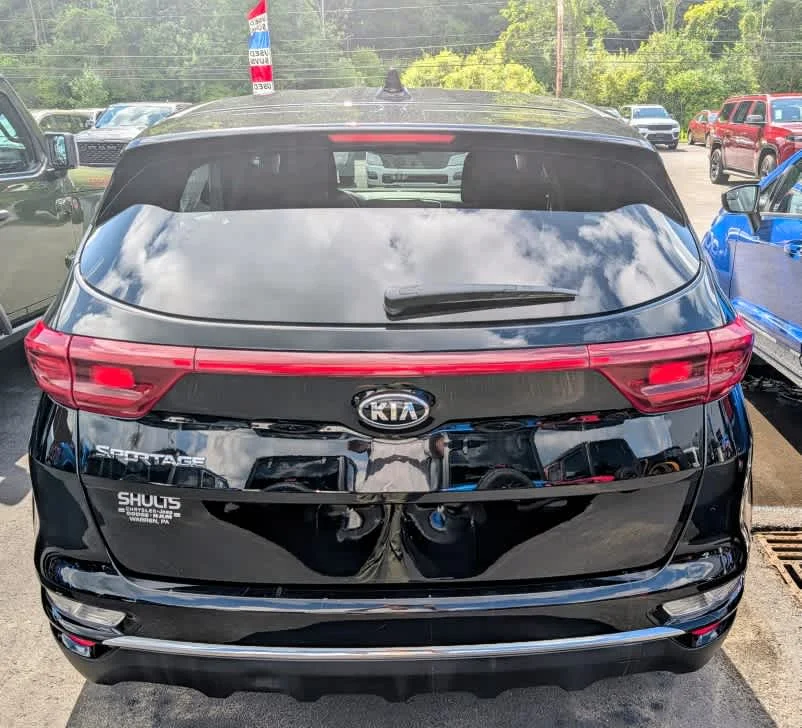 Used 2021 Black Cherry Kia LX image 5