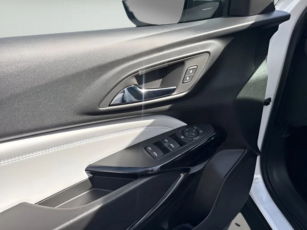 New 2026 Summit White Chevrolet LT image 10