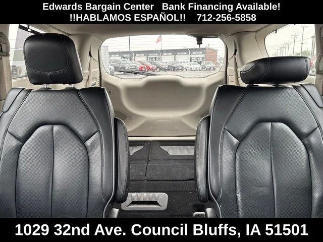 Used 2020 White Chrysler Limited image 25