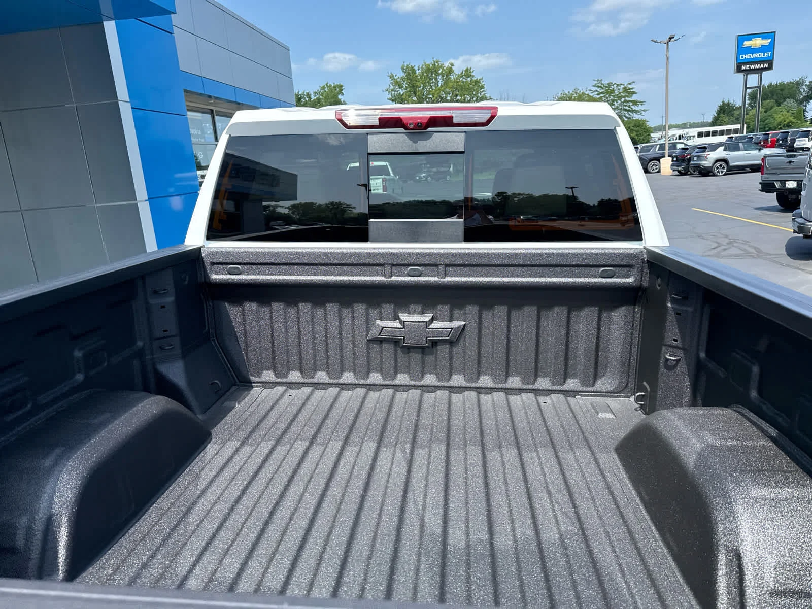 2026 Chevrolet Silverado 1500 ZR2 - Photo 11
