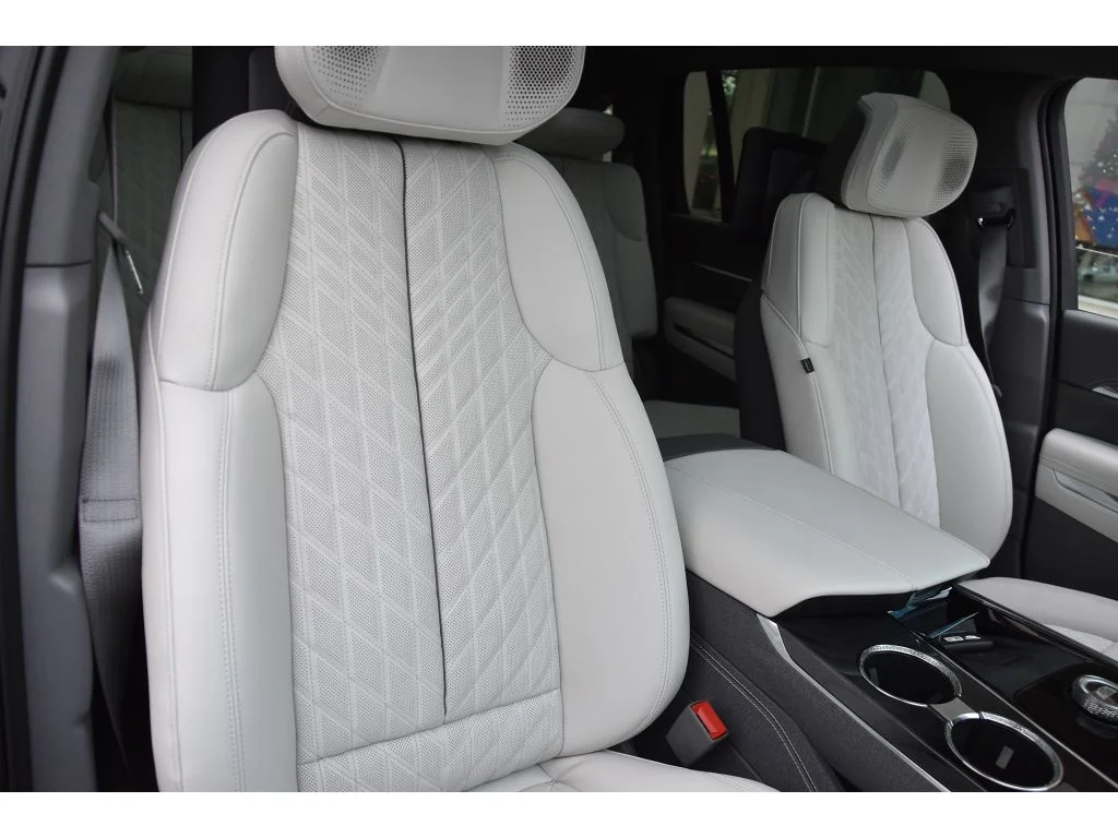 2025 Cadillac Escalade IQ Luxury 1 - Photo 32