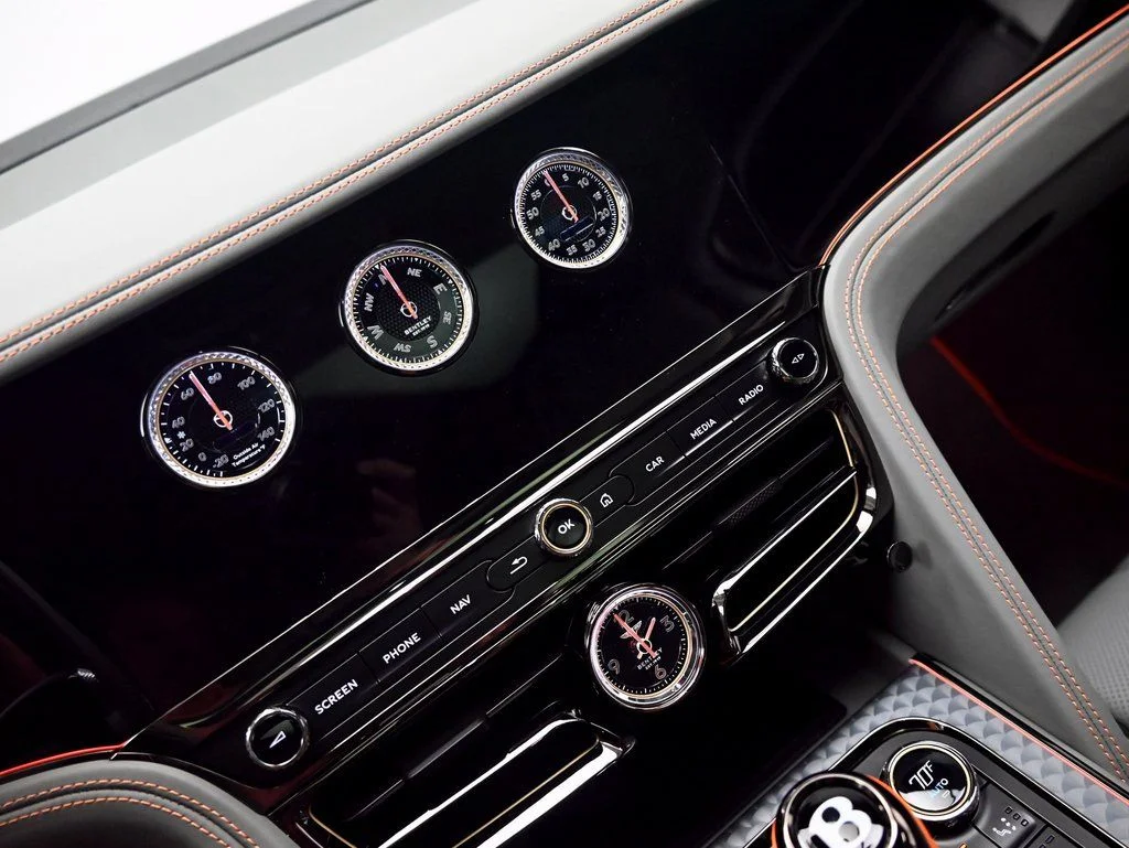 2025 Bentley Flying Spur - Photo 29