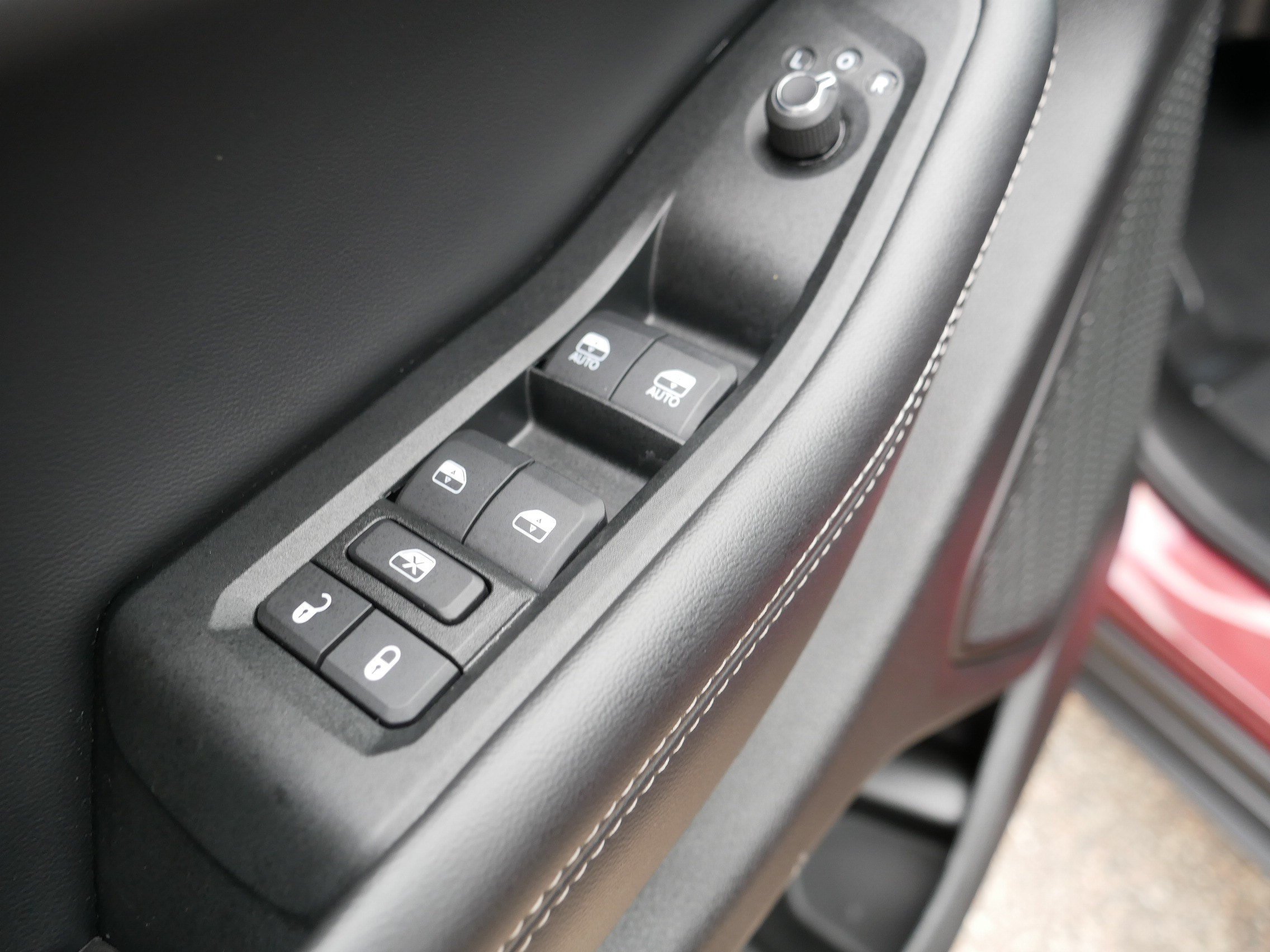Used 2024 Velvet Red Pearlcoat Jeep Limited image 19
