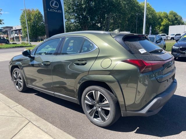 Certified Used 2025 Green Lexus 300h Premium image 7