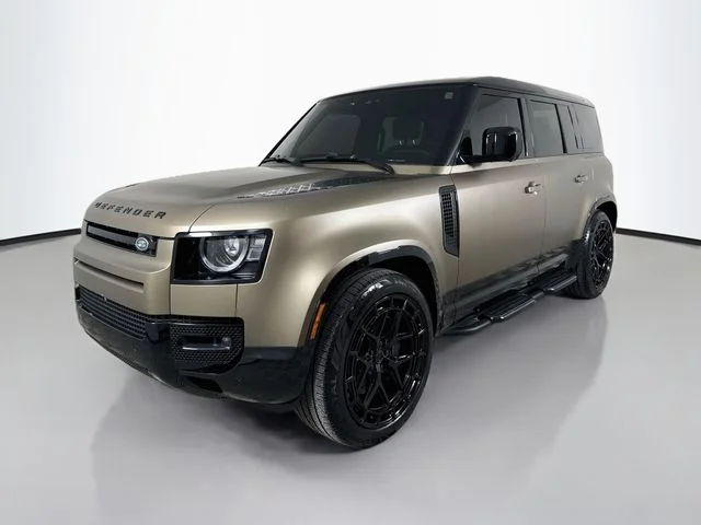 Certified Used 2025 Gray Land Rover X-Dynamic SE image 1