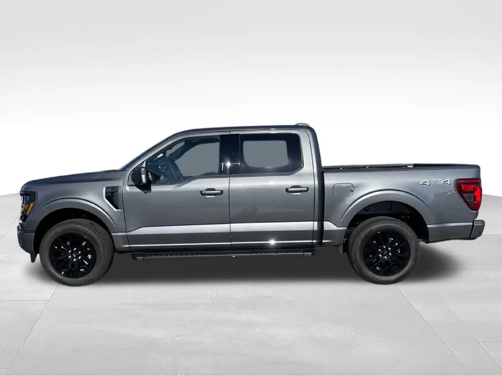New 2026 Carbonized Gray Metallic Ford XLT image 32