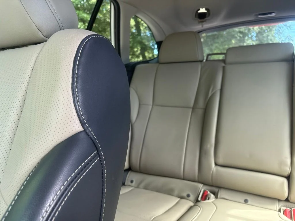 Used 2020 Crystal White Pearl Subaru Limited image 11