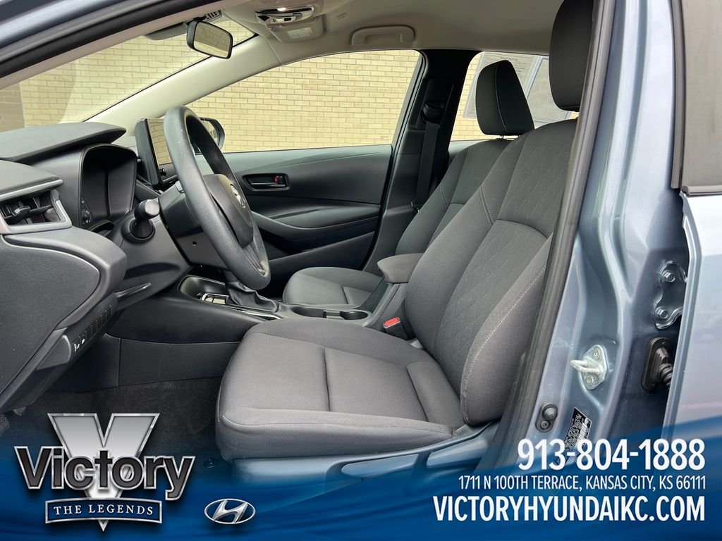 Used 2024  Toyota LE image 9