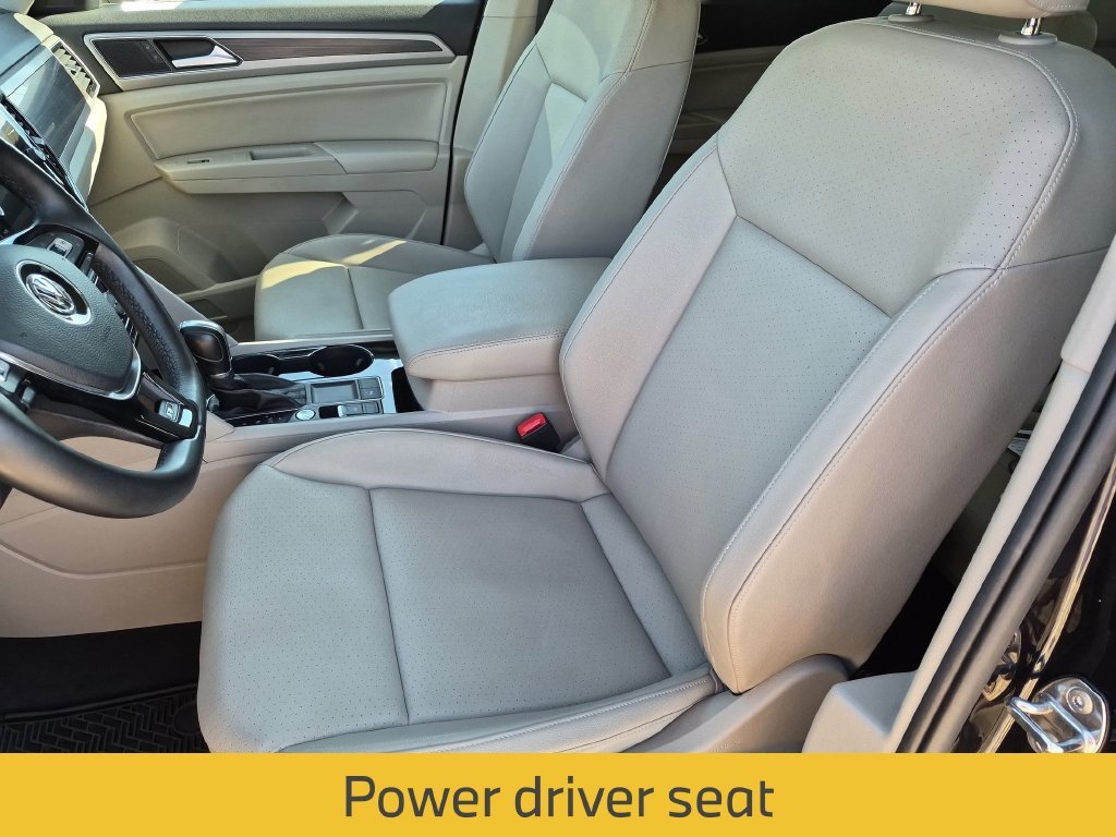 Used 2019 Black Volkswagen 3.6L V6 SEL R-Line image 16