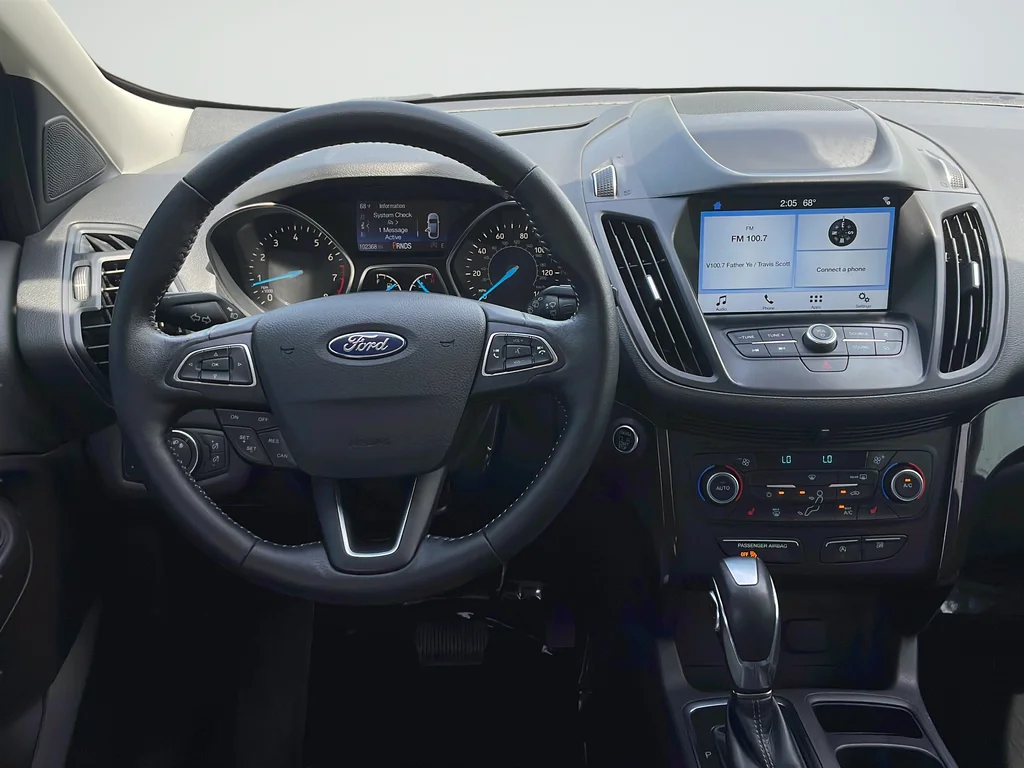 Used 2019 Black Ford SE image 36