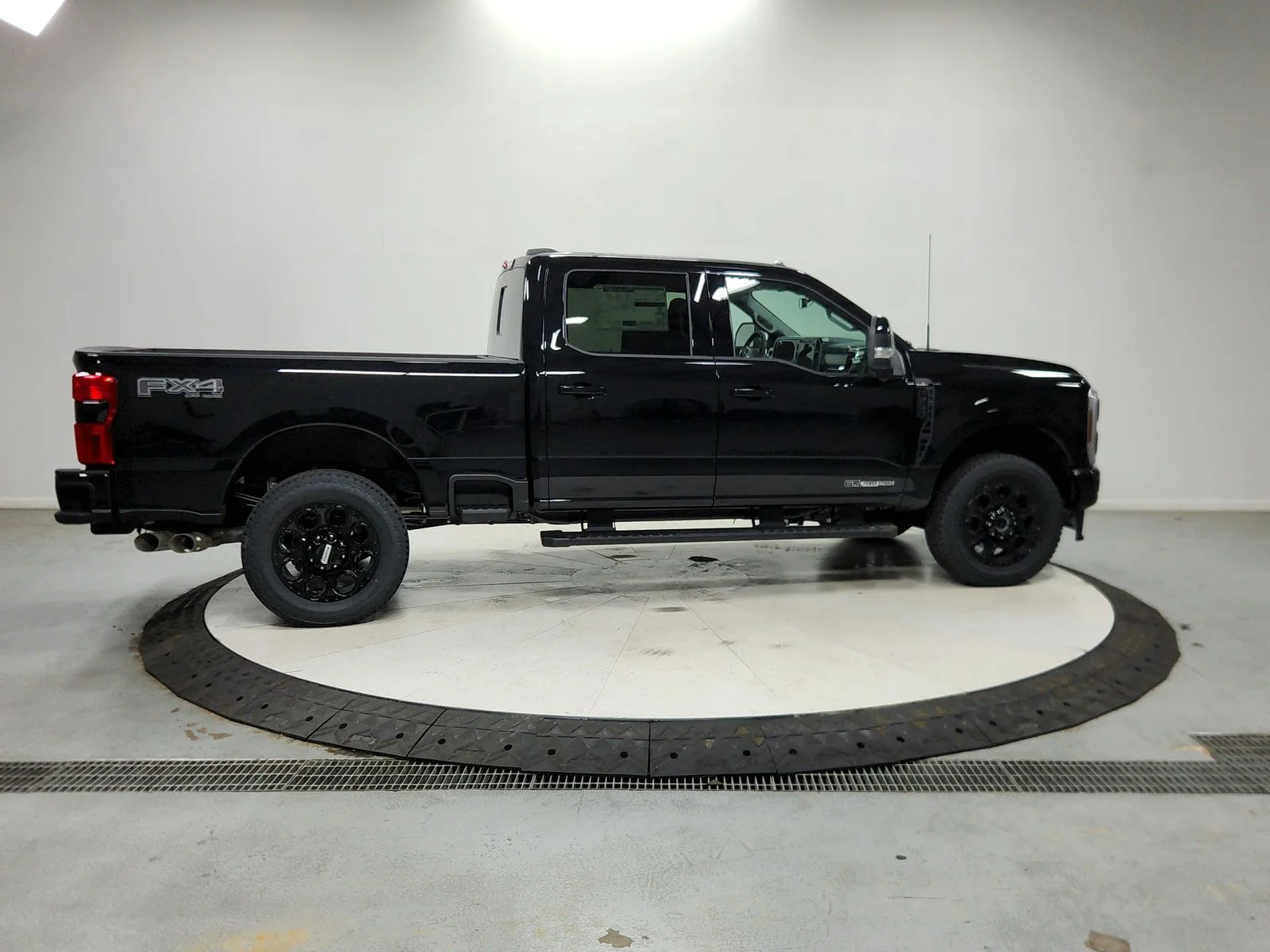 New 2026 Agate Black Metallic Ford F-250® Lariat® image 9