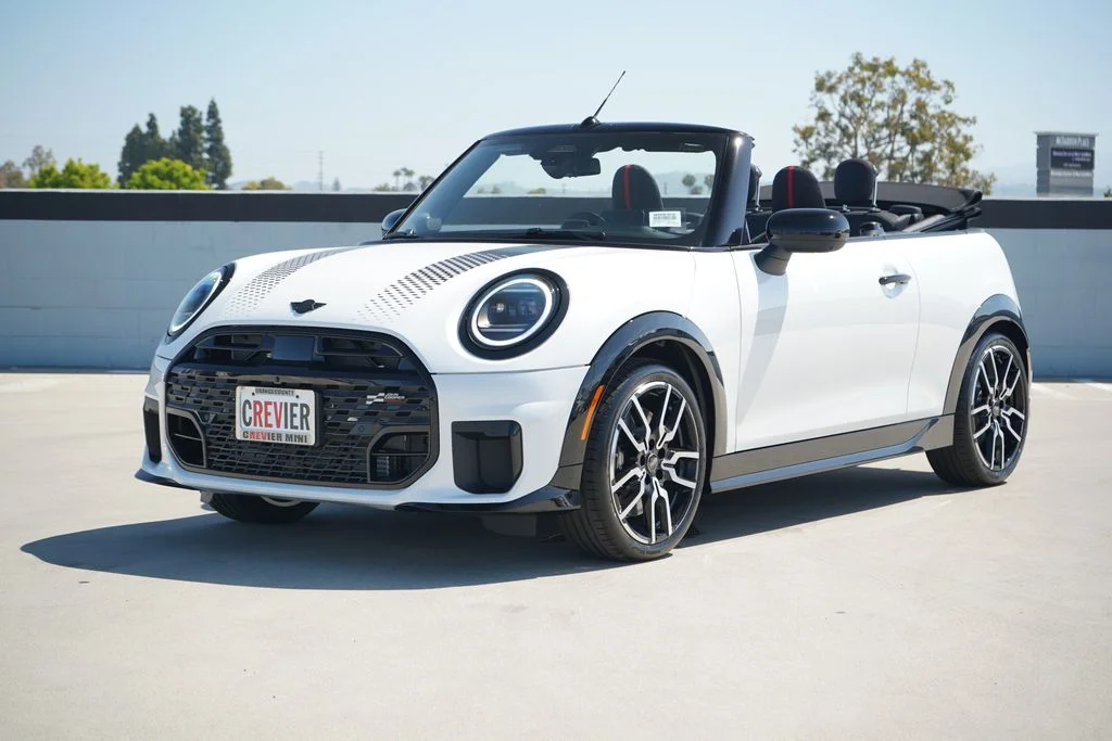 New 2026 White MINI Iconic image 1