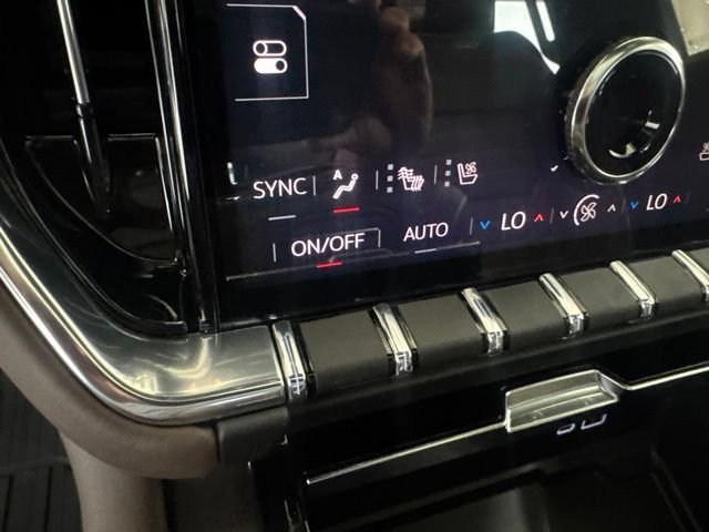 2026 GMC Yukon Denali Ultimate - Photo 24
