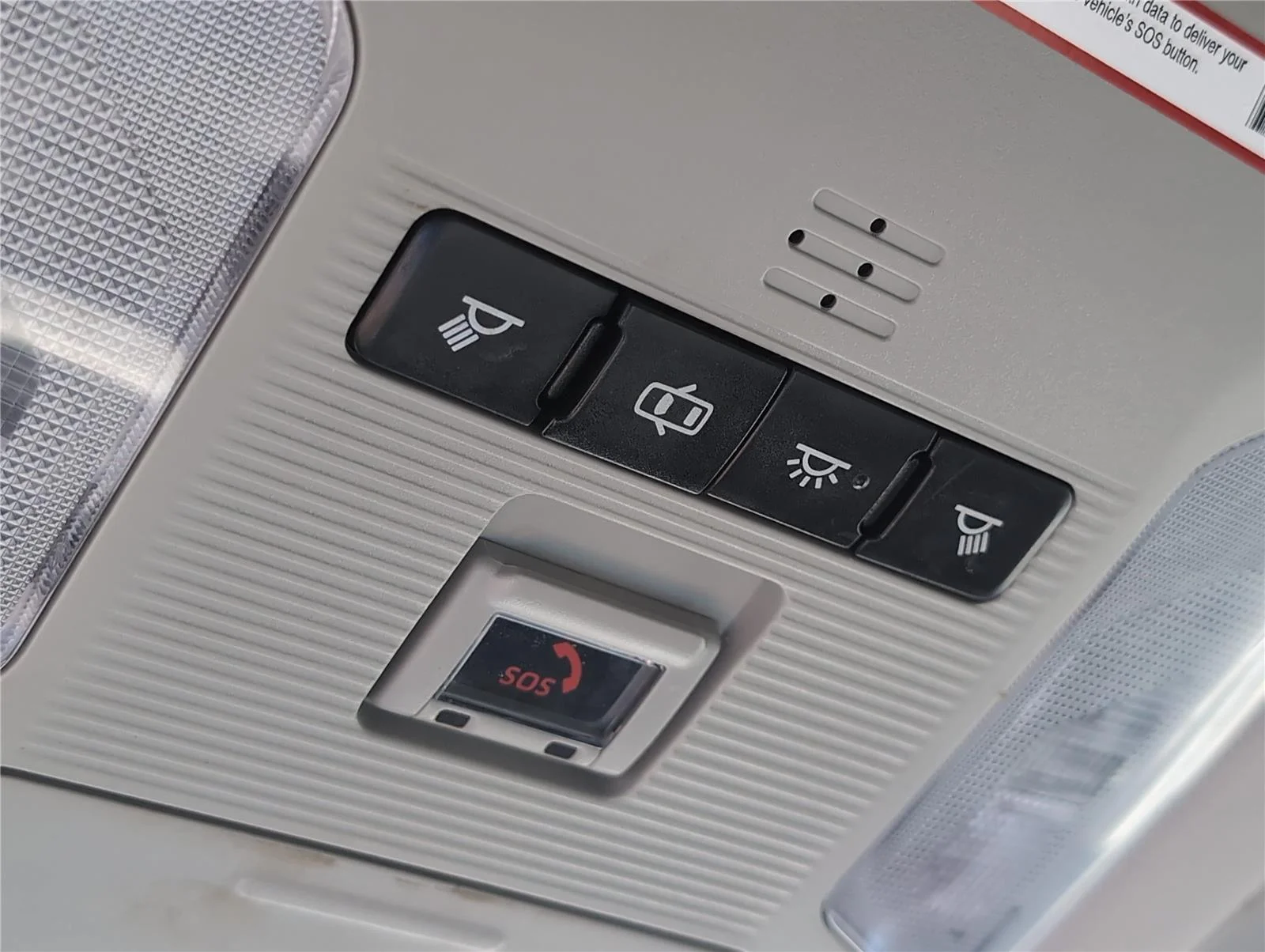 Used 2020 Silver Sky Metallic Toyota XLE image 21
