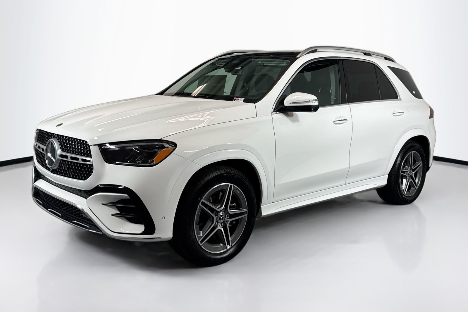 New 2026 Polar White Mercedes-Benz GLE 450 image 1