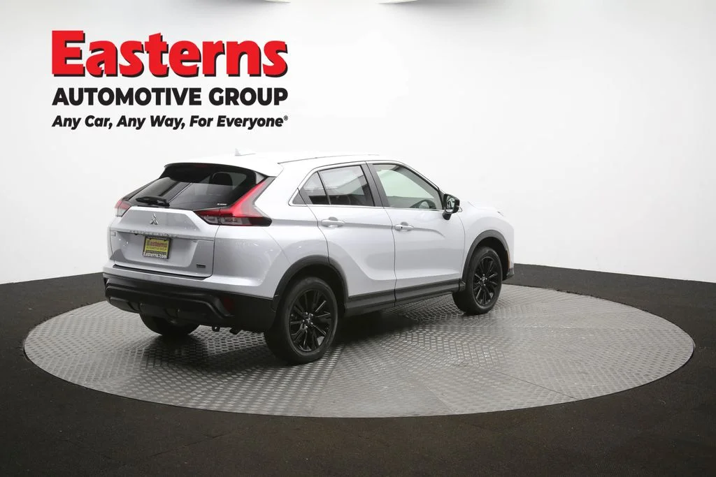 Used 2024 White Mitsubishi LE image 39