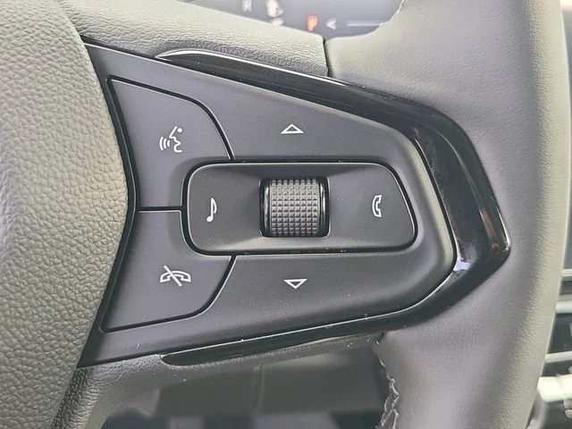 New 2027 Mosaic Black Metallic Chevrolet LT image 23