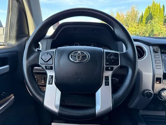 Used 2018 Midnight Black Metallic Toyota SR5 image 20