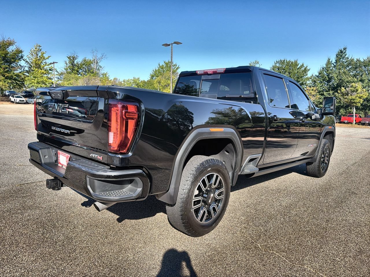 Used 2022 ONYX BLACK GMC AT4 image 8