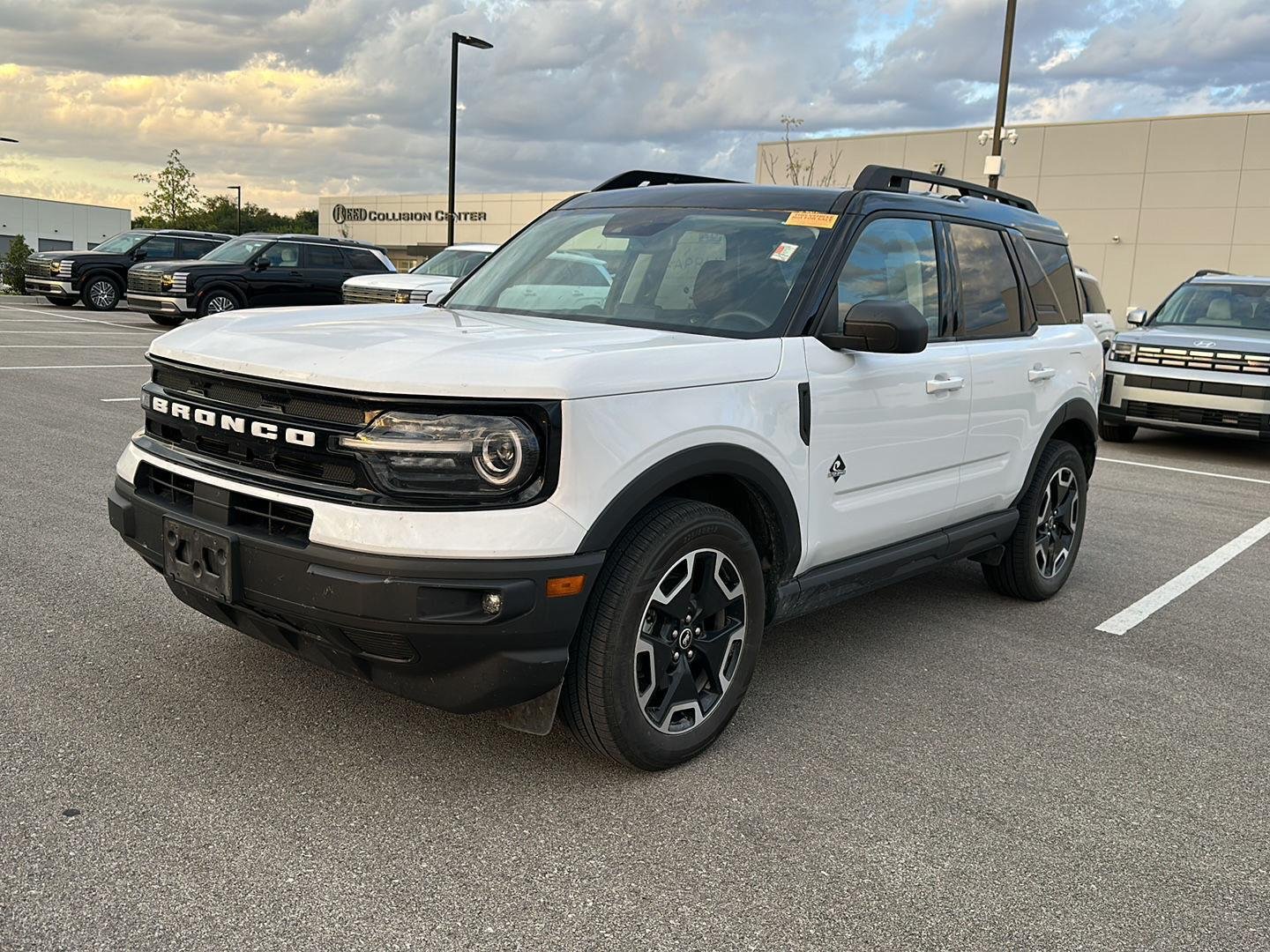 Used 2022 Ford Bronco Sport Outer Banks with VIN 3FMCR9C62NRD30376 for sale in Kansas City