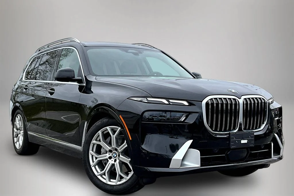 2023 BMW X7 xDrive40i's photo