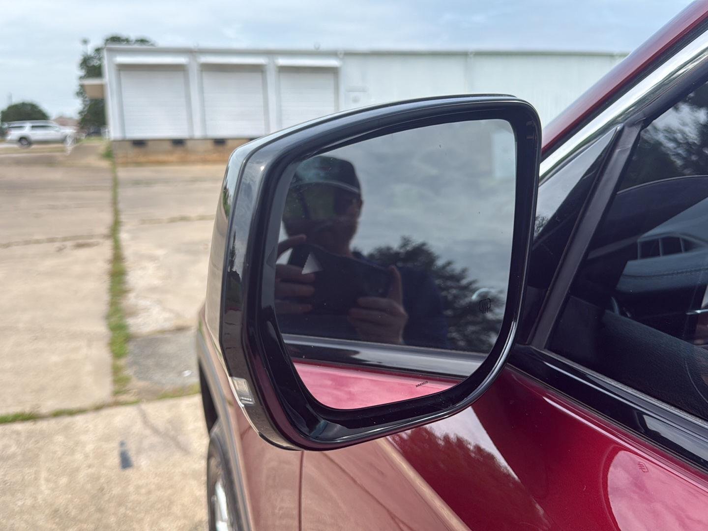 Used 2023 Velvet Red Pearlcoat Jeep Limited image 9