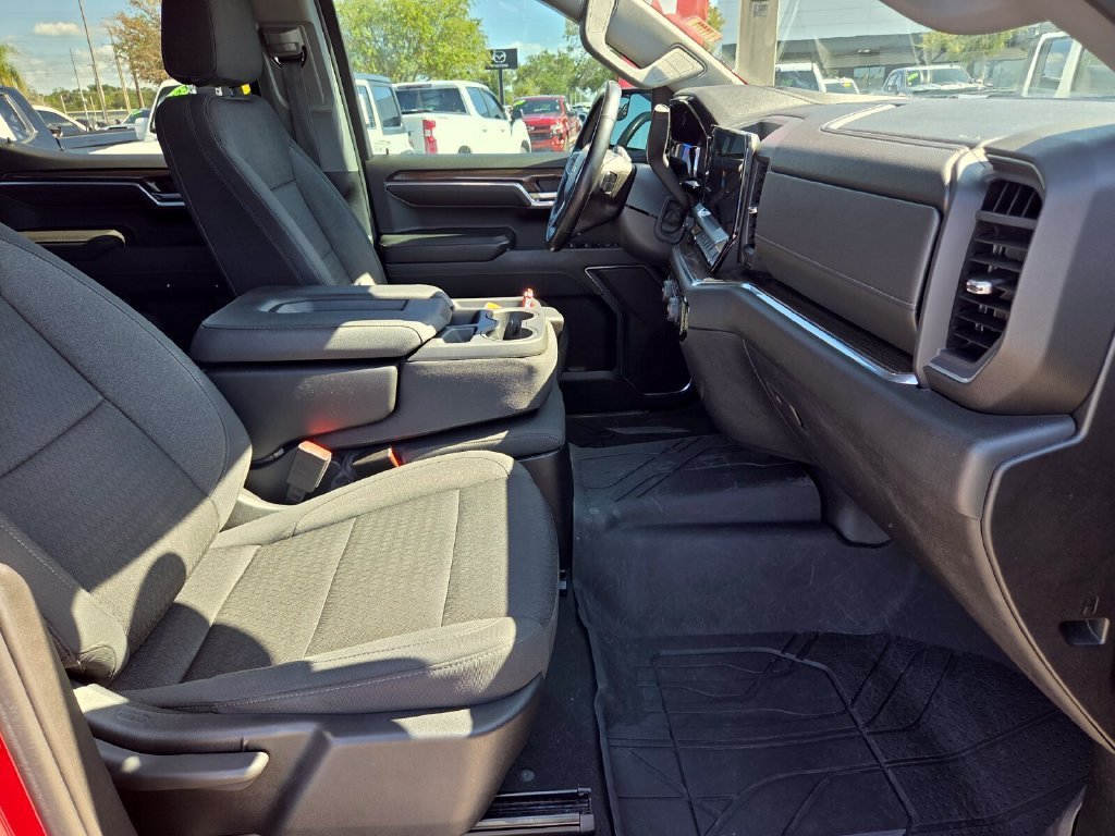 Used 2023 RADIANT RED TINTCOAT Chevrolet LT image 14