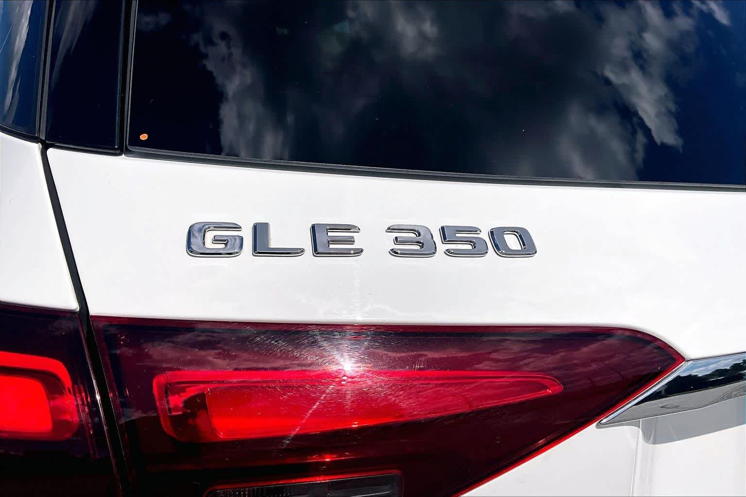 Used 2025 Polar White Mercedes-Benz GLE 350 image 10