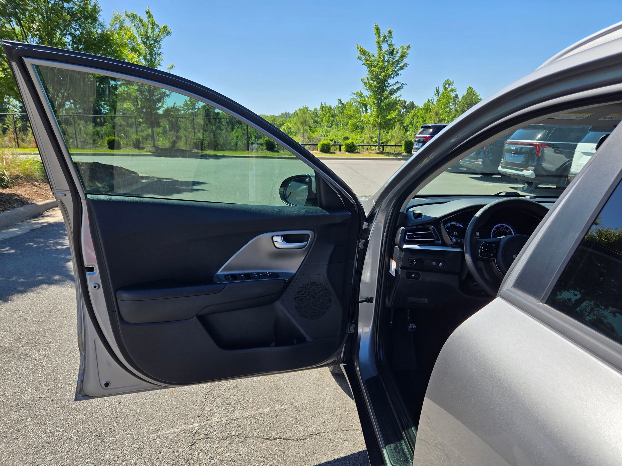 Used 2022 Steel Gray Kia LX image 20
