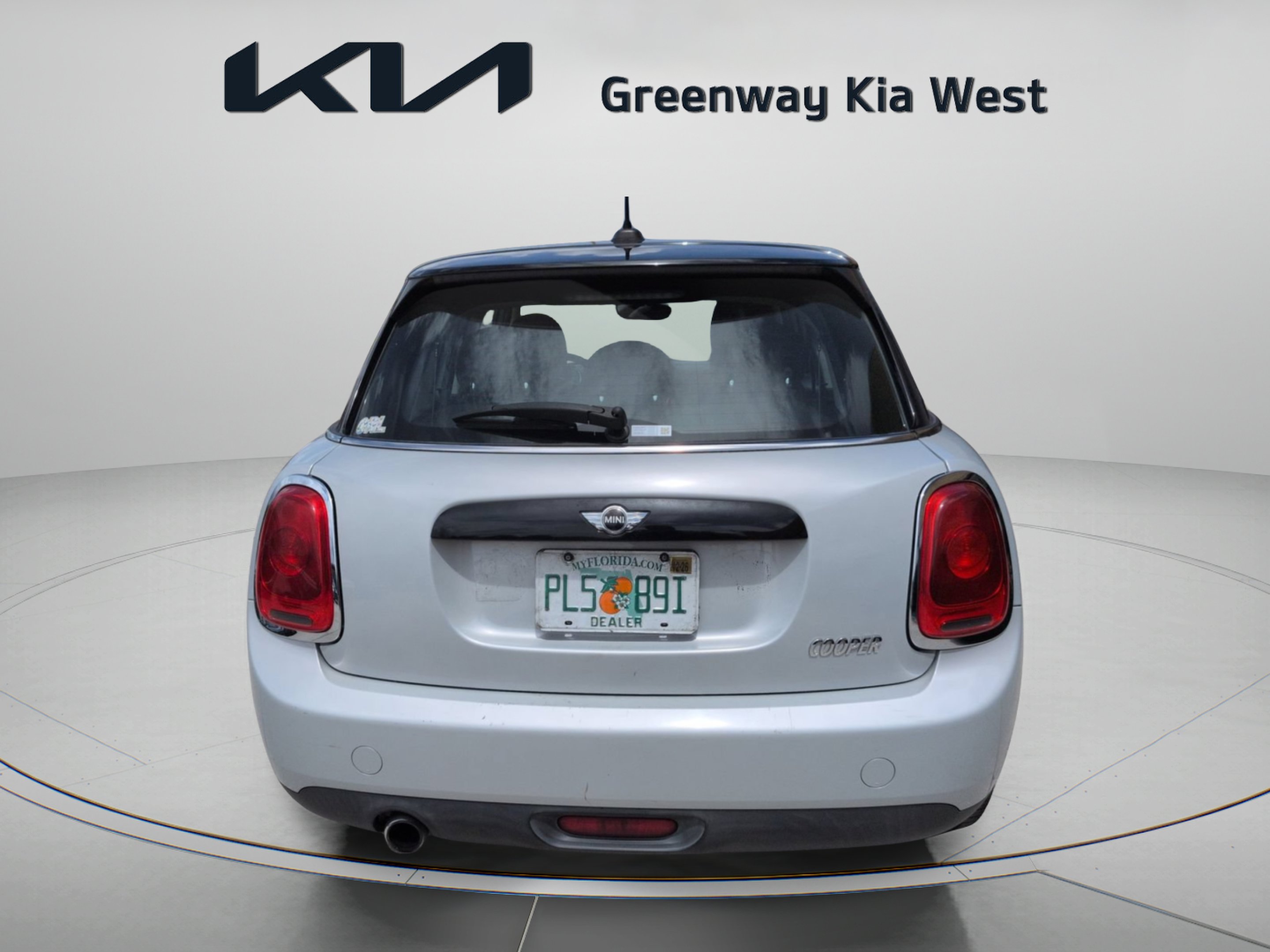 Used 2017 White Silver Metallic MINI Base image 6