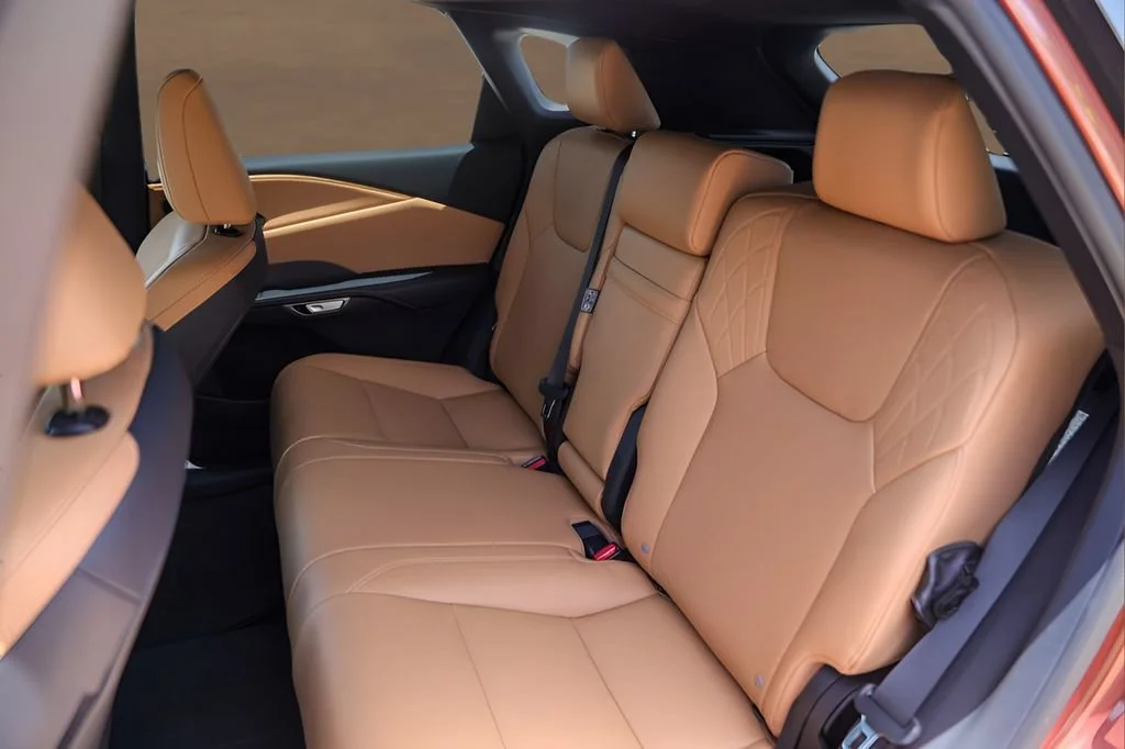 Used 2025 Copper Crest Lexus RX 350 image 23