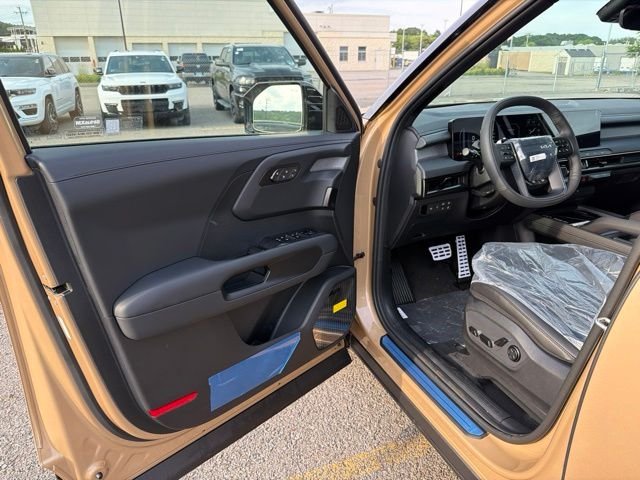 New 2027 Terrain Brown Kia X-LINE SX image 12