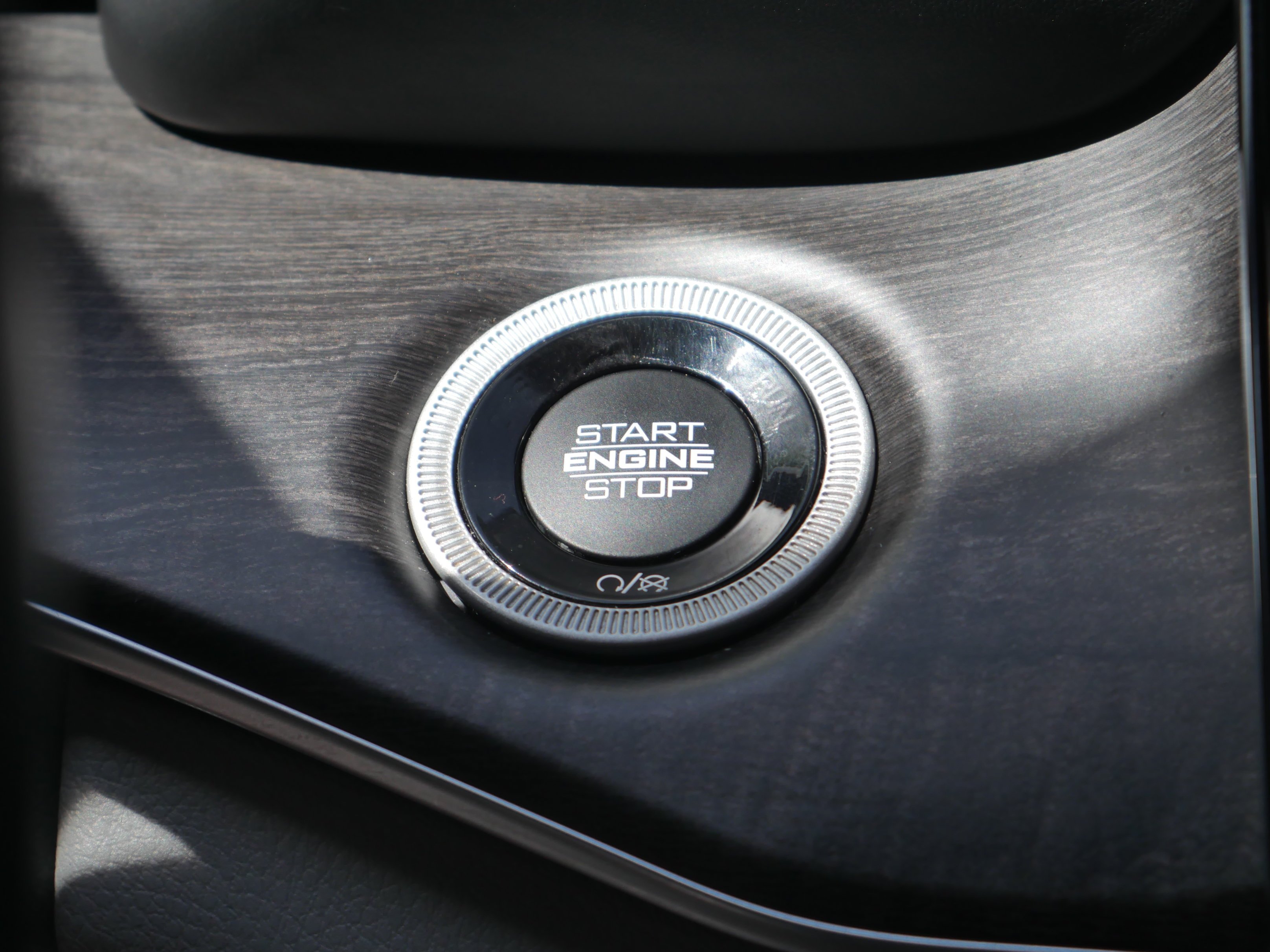 Used 2021 Silver Zynith Jeep Overland image 9