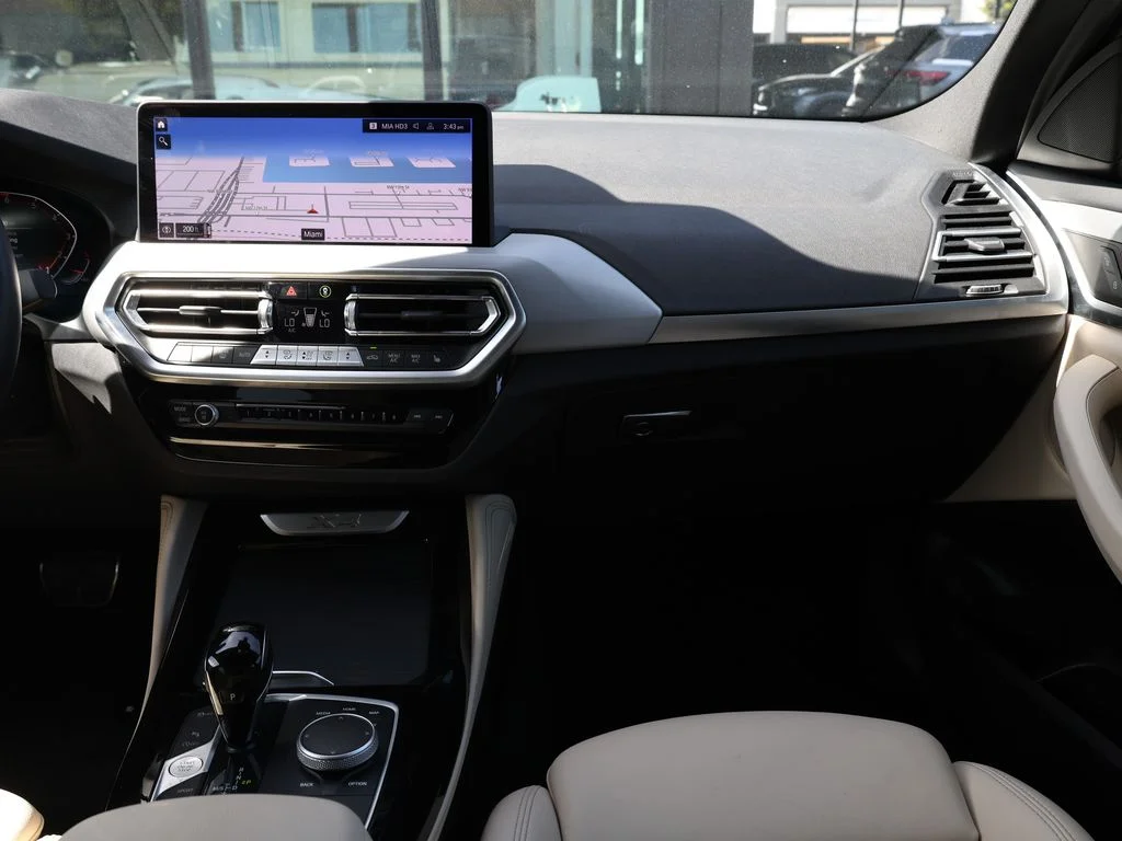 2025 BMW X4 30i - Photo 25