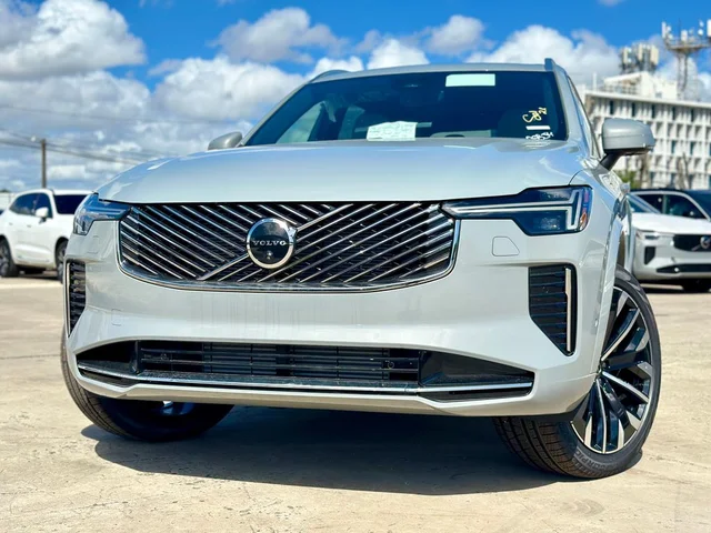 2026 Volvo XC90 Plug-In Hybrid T8 Plus