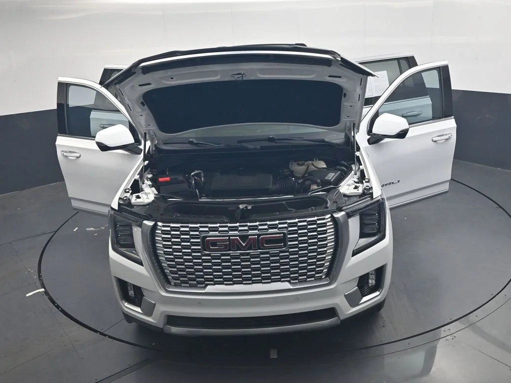 Used 2021 White GMC Denali image 49