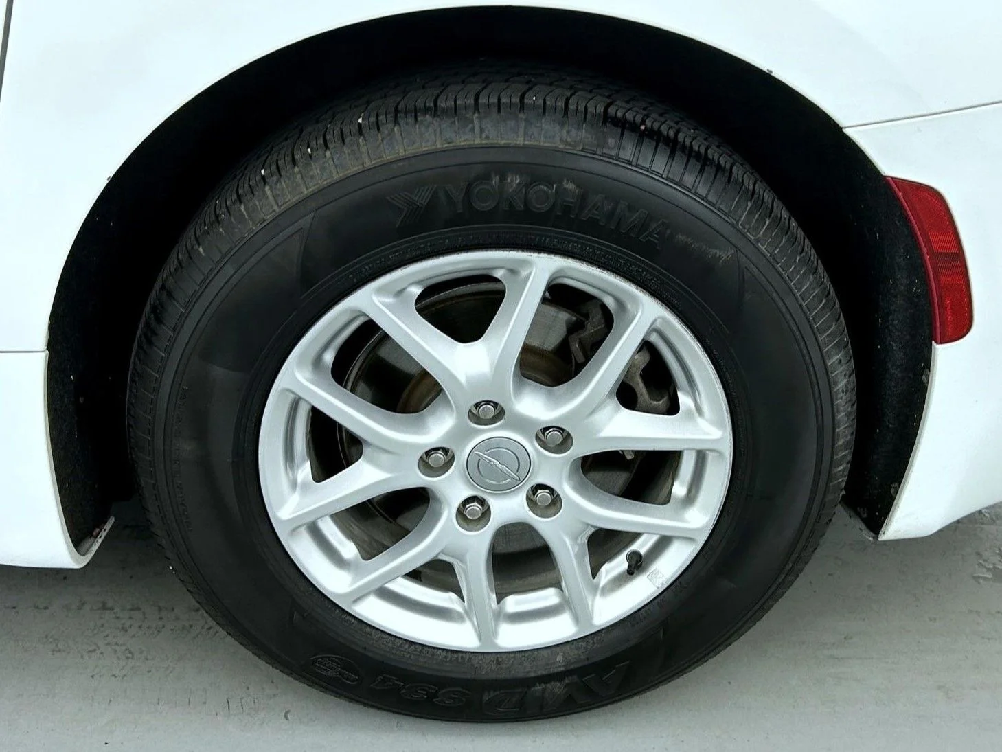 Used 2020 White Chrysler Touring L image 22