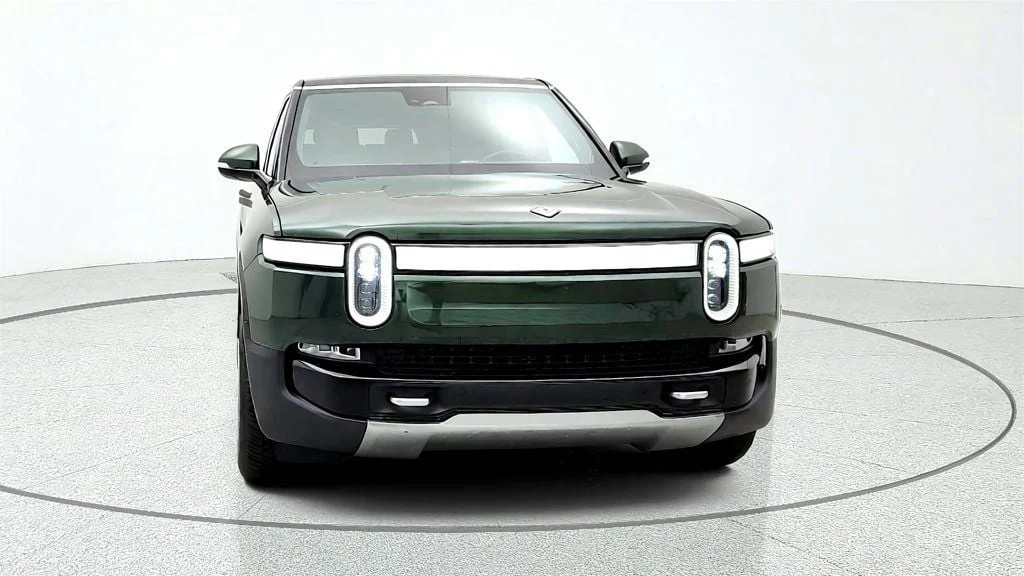 Used 2022 Forest Green Rivian Launch Edition AWD w/ Large Pack Battery image 2
