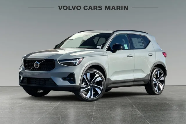 2026 Volvo XC40 2026 Volvo XC40 B5 Ultra SUV