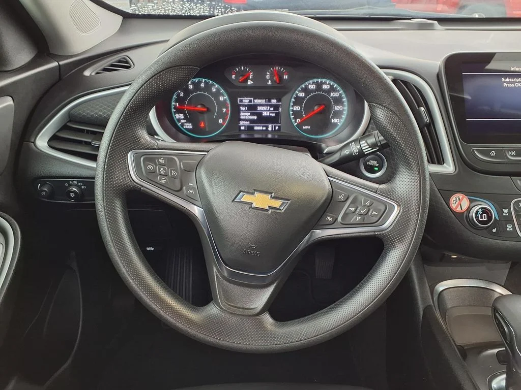 Used 2025 Gray Chevrolet LT image 10