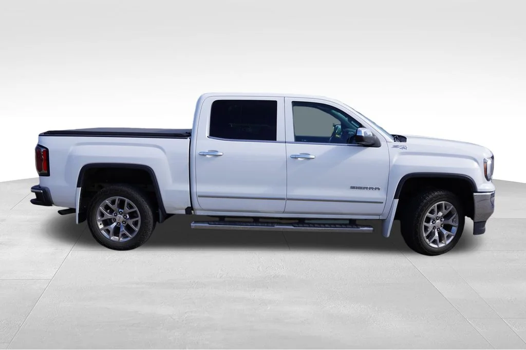 Used 2018 White GMC SLT image 2
