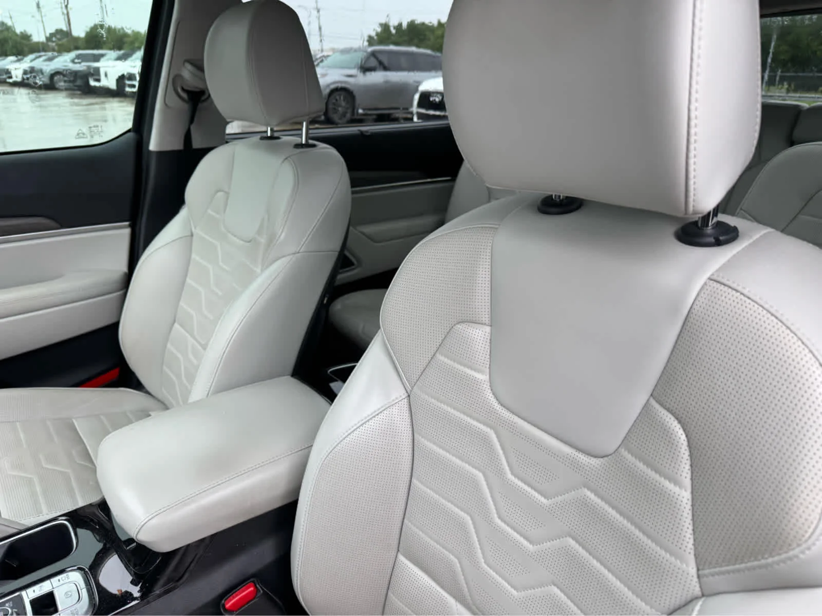 Used 2021 Gravity Grey Kia SX image 2