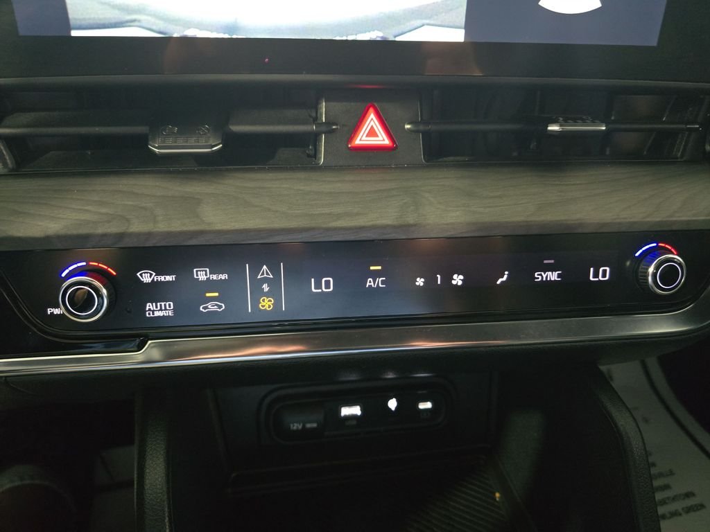 Used 2023 White Kia X-Line image 26