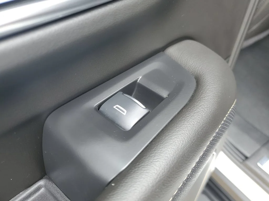Used 2024 Summit White Chevrolet Premier image 18