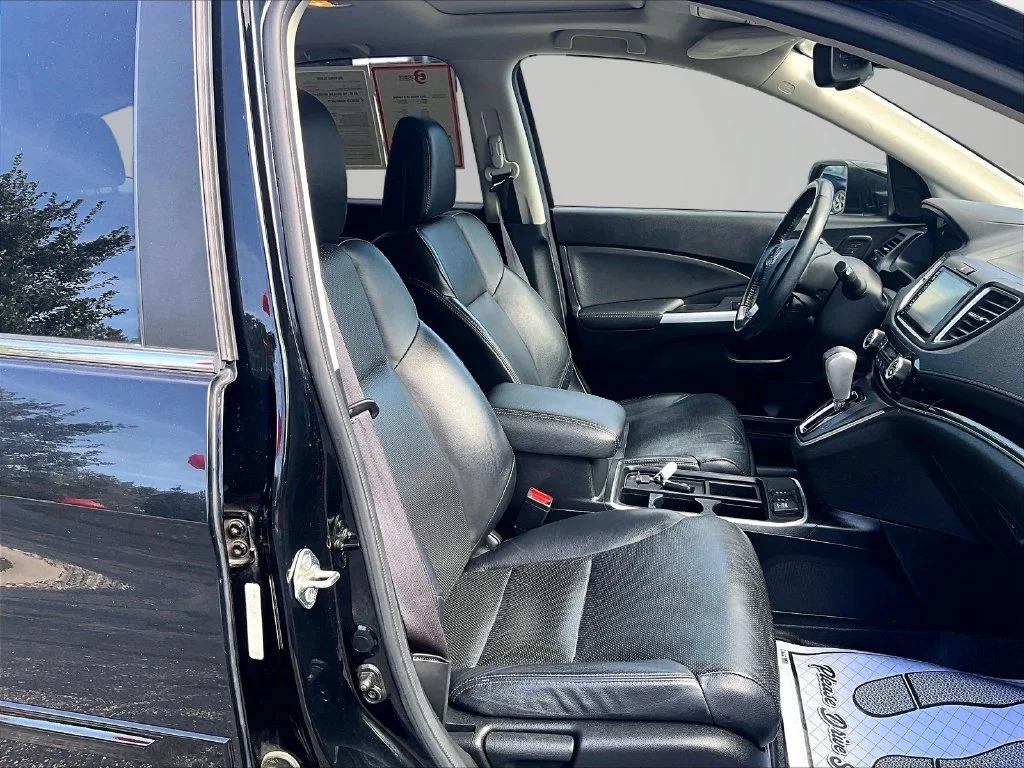 Used 2015 Black Honda Touring image 8