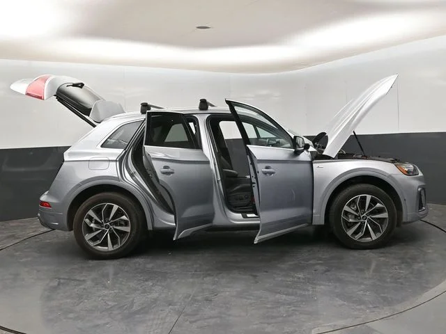 Used 2024  Audi 45 S line Premium image 34