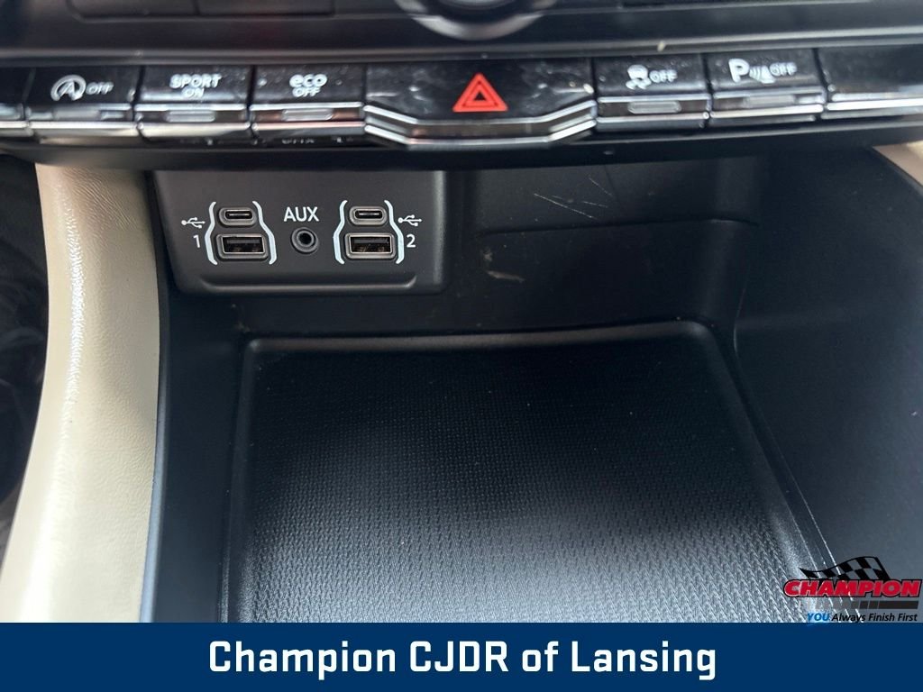 Used 2021 Billet Clearcoat Dodge SXT Plus image 30